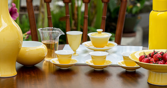 How to Set Your Tea Table Like a Master